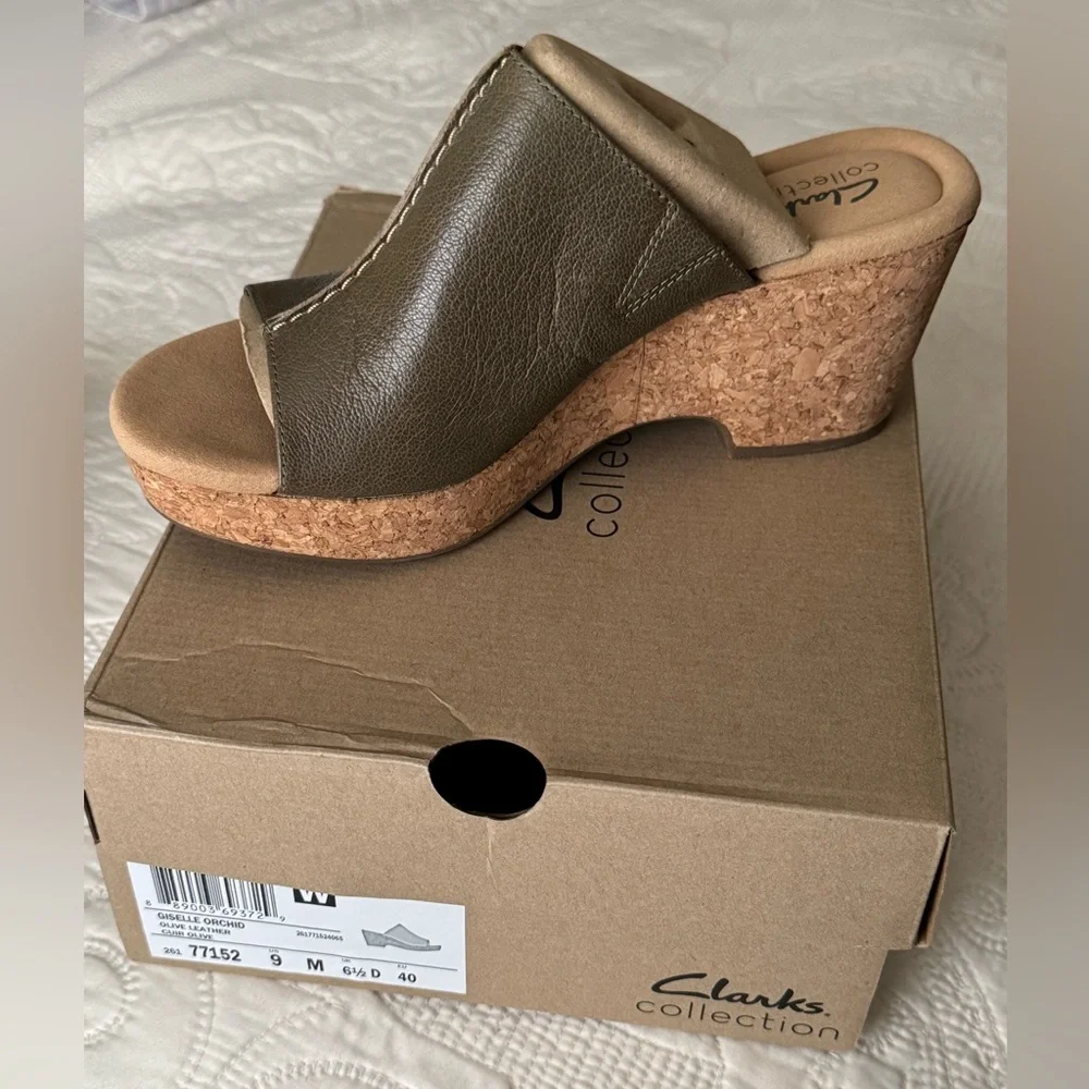 Clarks Collection Giselle Orchid Women's Olive Wedge Sandals Size 9 like new - Picture 3 of 8